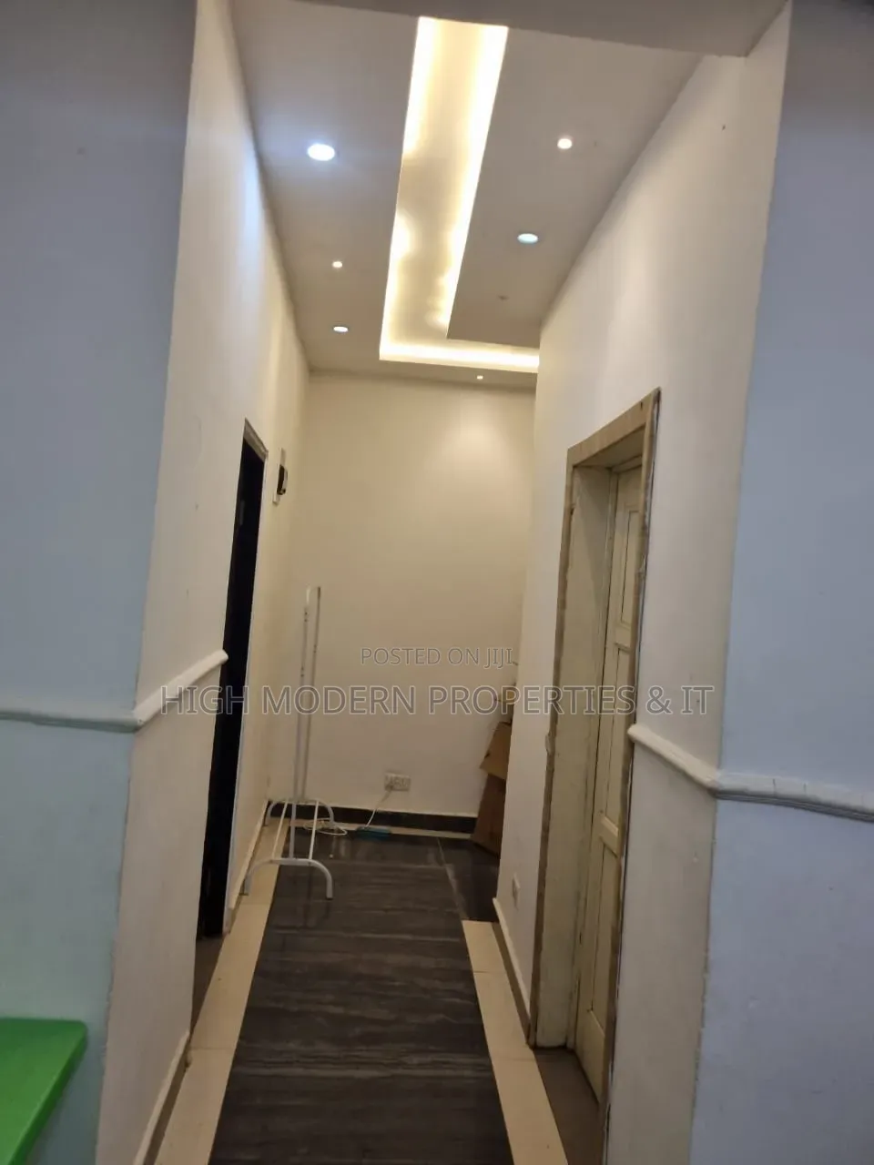 2bdrm Apartment in Bushroad, New Town for rent