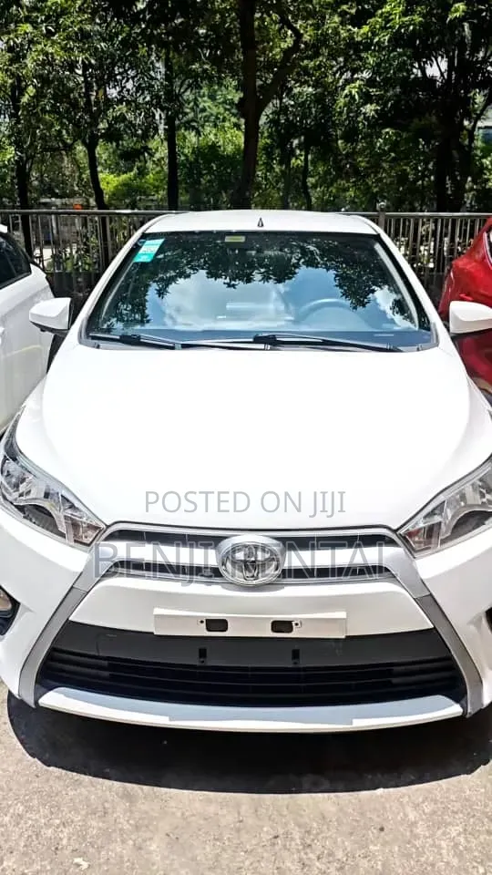 Toyota Yaris 2016 White