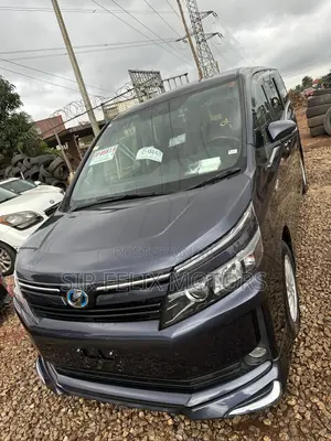 Toyota Voxy Hybrid ZS 2WD 7-Seater 2016 Black