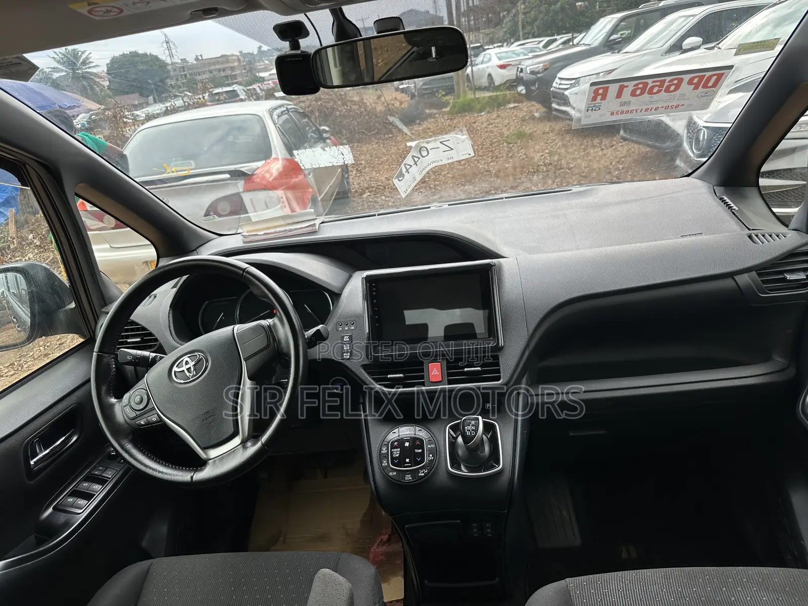 Toyota Voxy Hybrid ZS 2WD 7-Seater 2016 Black