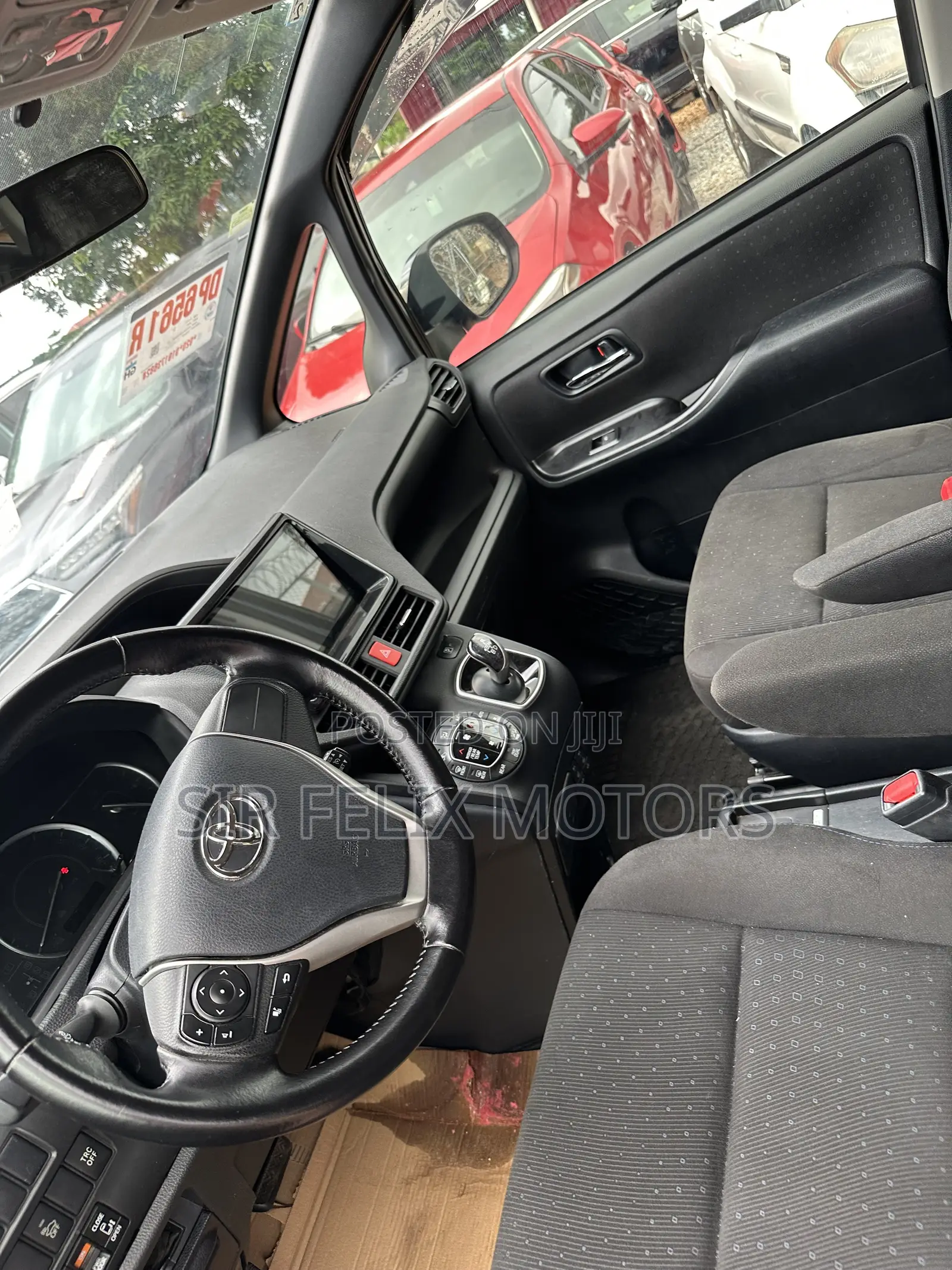 Toyota Voxy Hybrid ZS 2WD 7-Seater 2016 Black