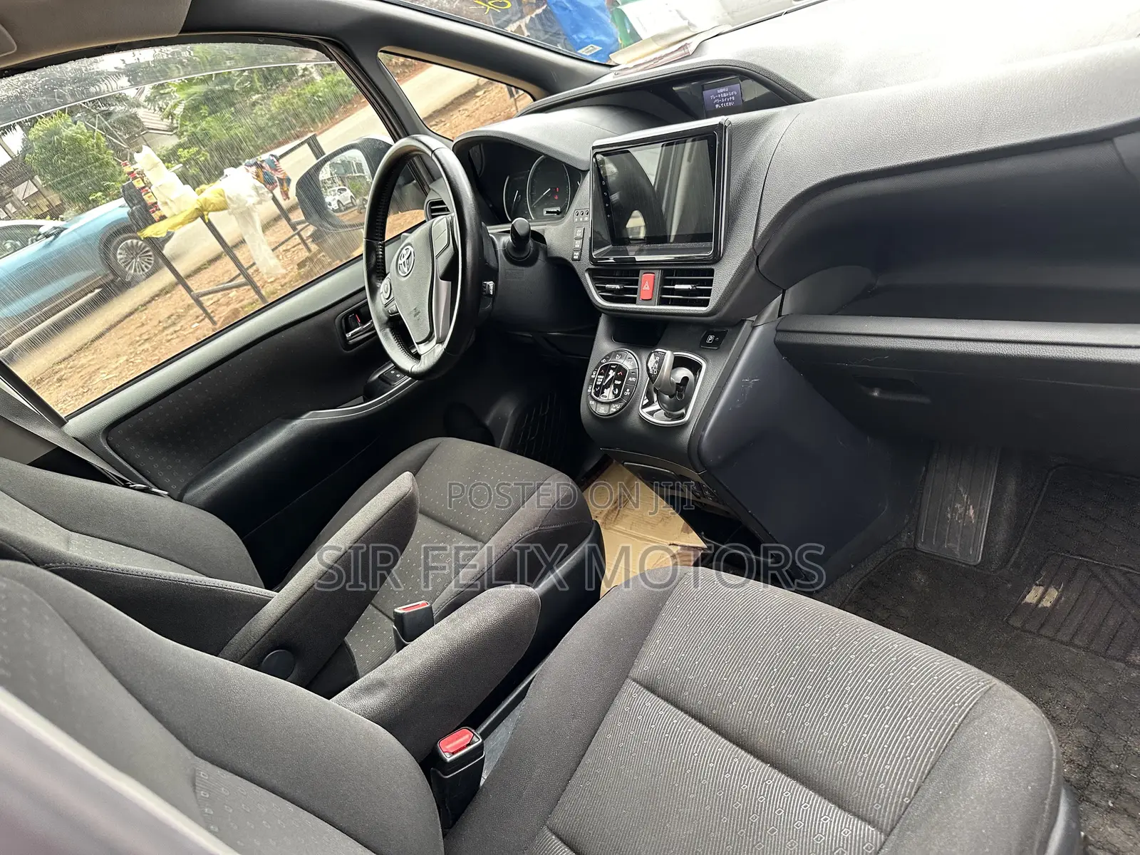 Toyota Voxy Hybrid ZS 2WD 7-Seater 2016 Black