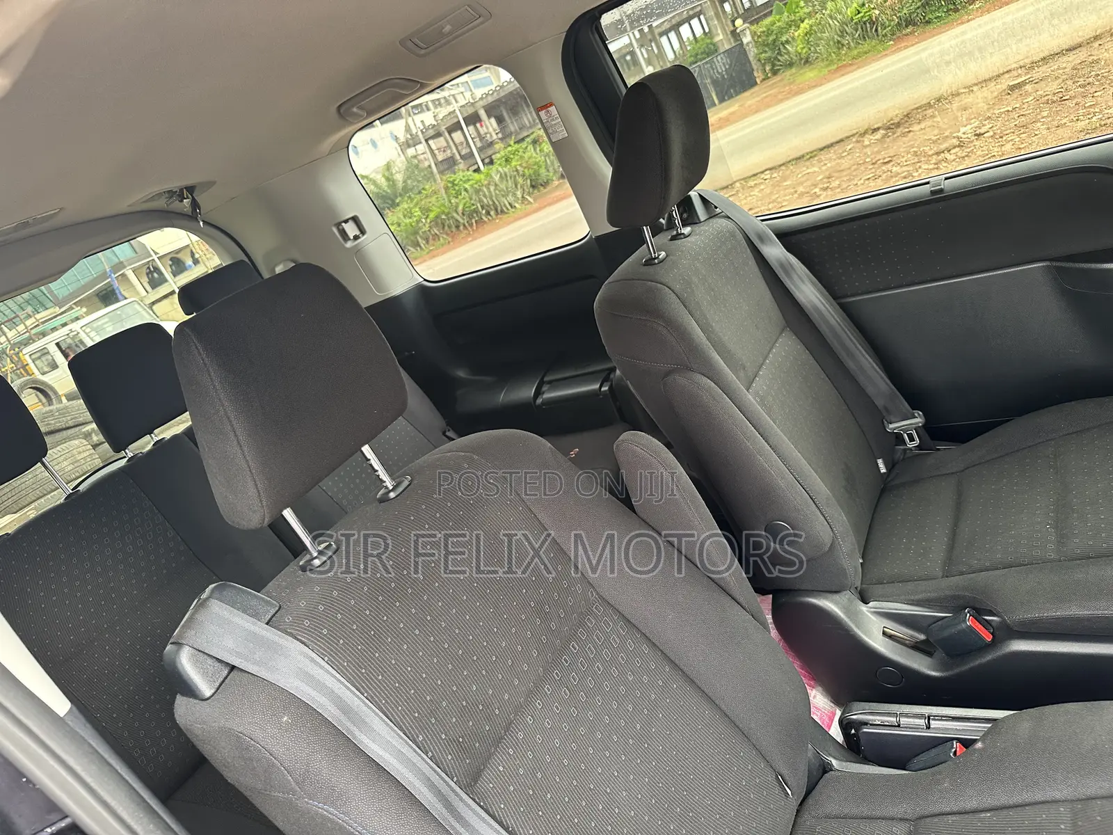 Toyota Voxy Hybrid ZS 2WD 7-Seater 2016 Black
