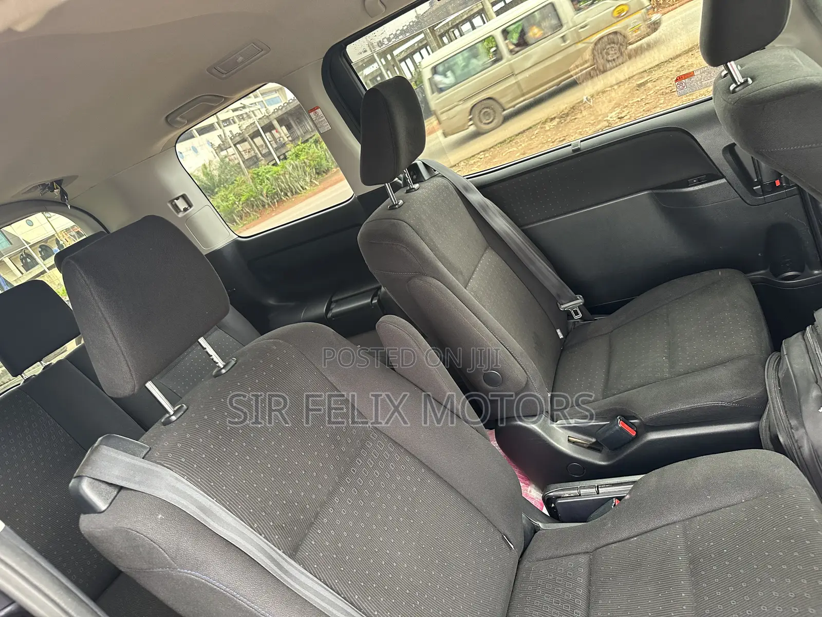 Toyota Voxy Hybrid ZS 2WD 7-Seater 2016 Black