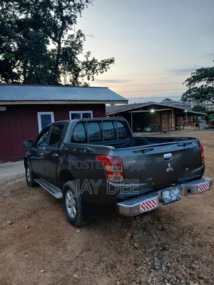 Mitsubishi L200 2018 Brown