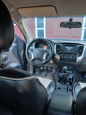 Mitsubishi L200 2018 Brown
