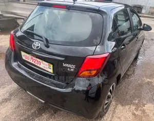 Toyota Yaris LE Hatchback 5dr 2015 Black