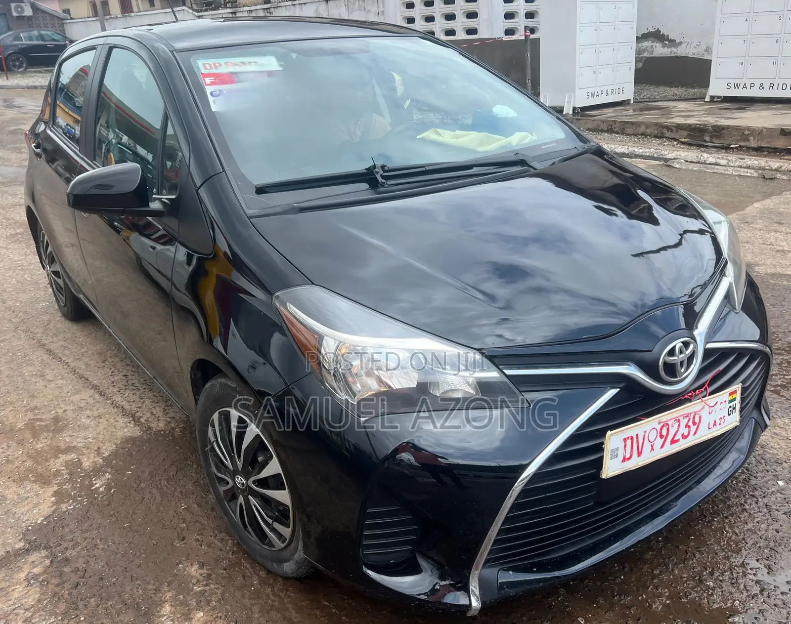 Toyota Yaris LE Hatchback 5dr 2015 Black