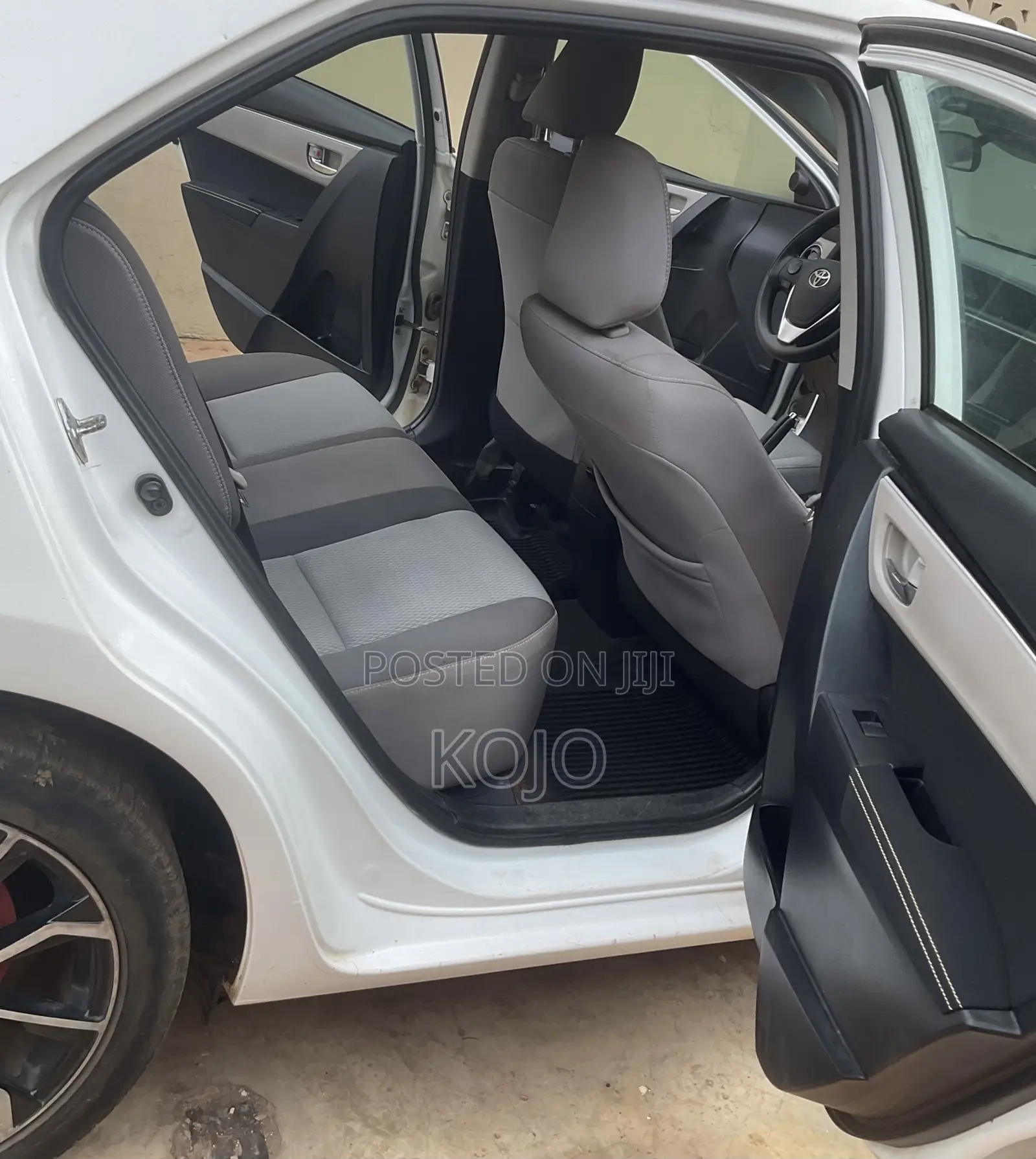 Toyota Corolla 2017 White