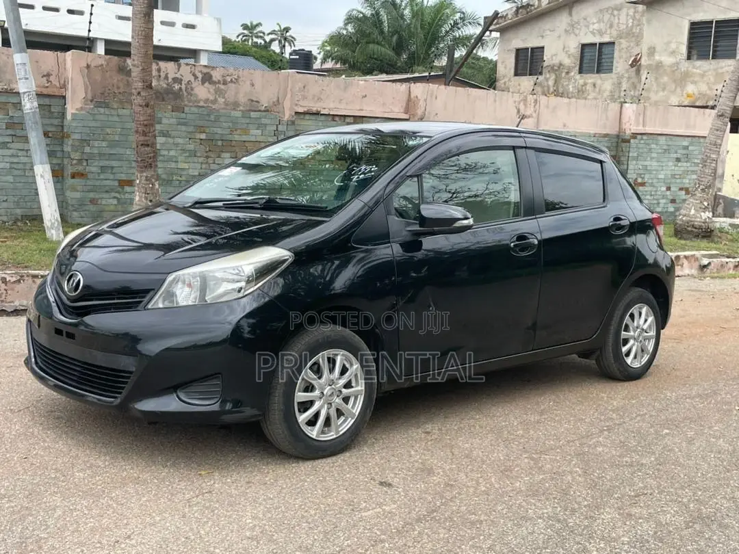 Toyota Vitz 2014 Black