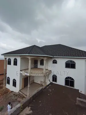 5bdrm House in Agymankata, Ga East Municipal for sale