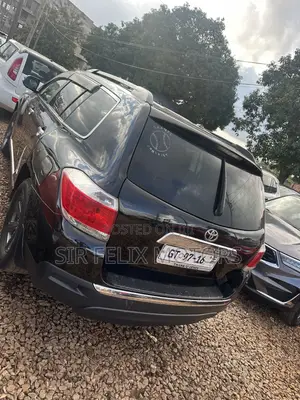 Toyota Highlander SE 2011 Black