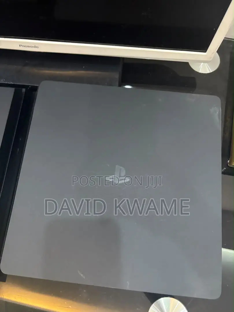 PlayStation 4 Slim