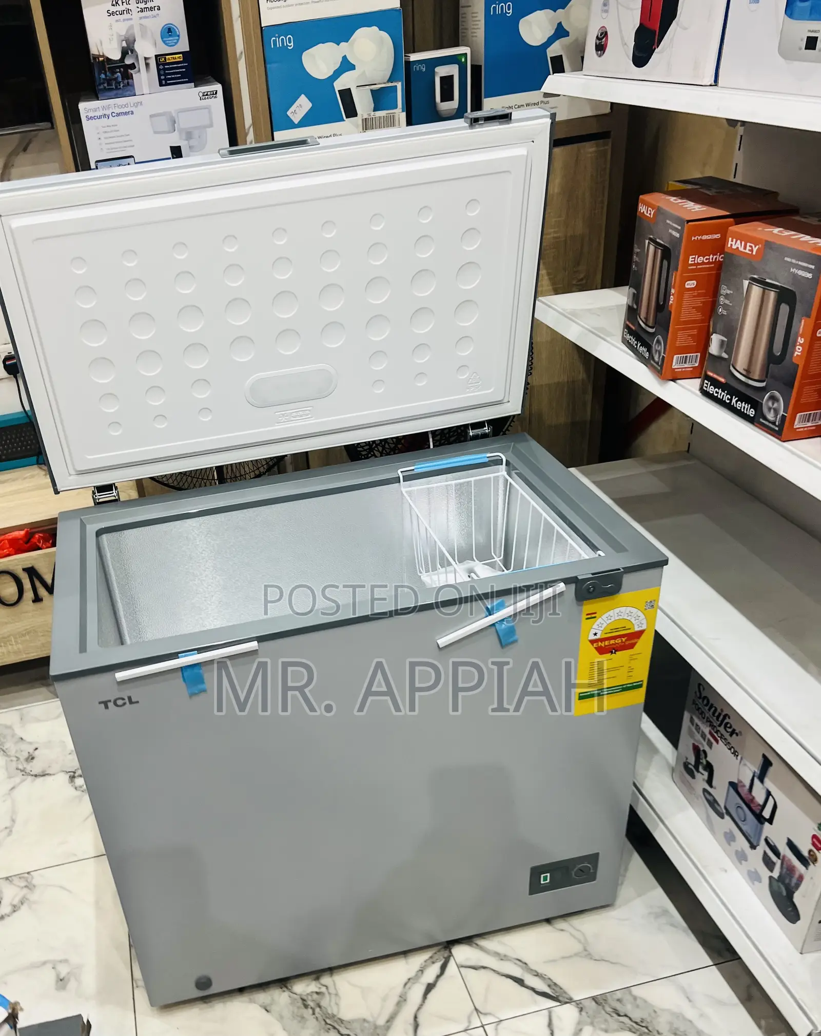 Extremely Classic TCL Single Door Chest Freezer(Gray)200Liters