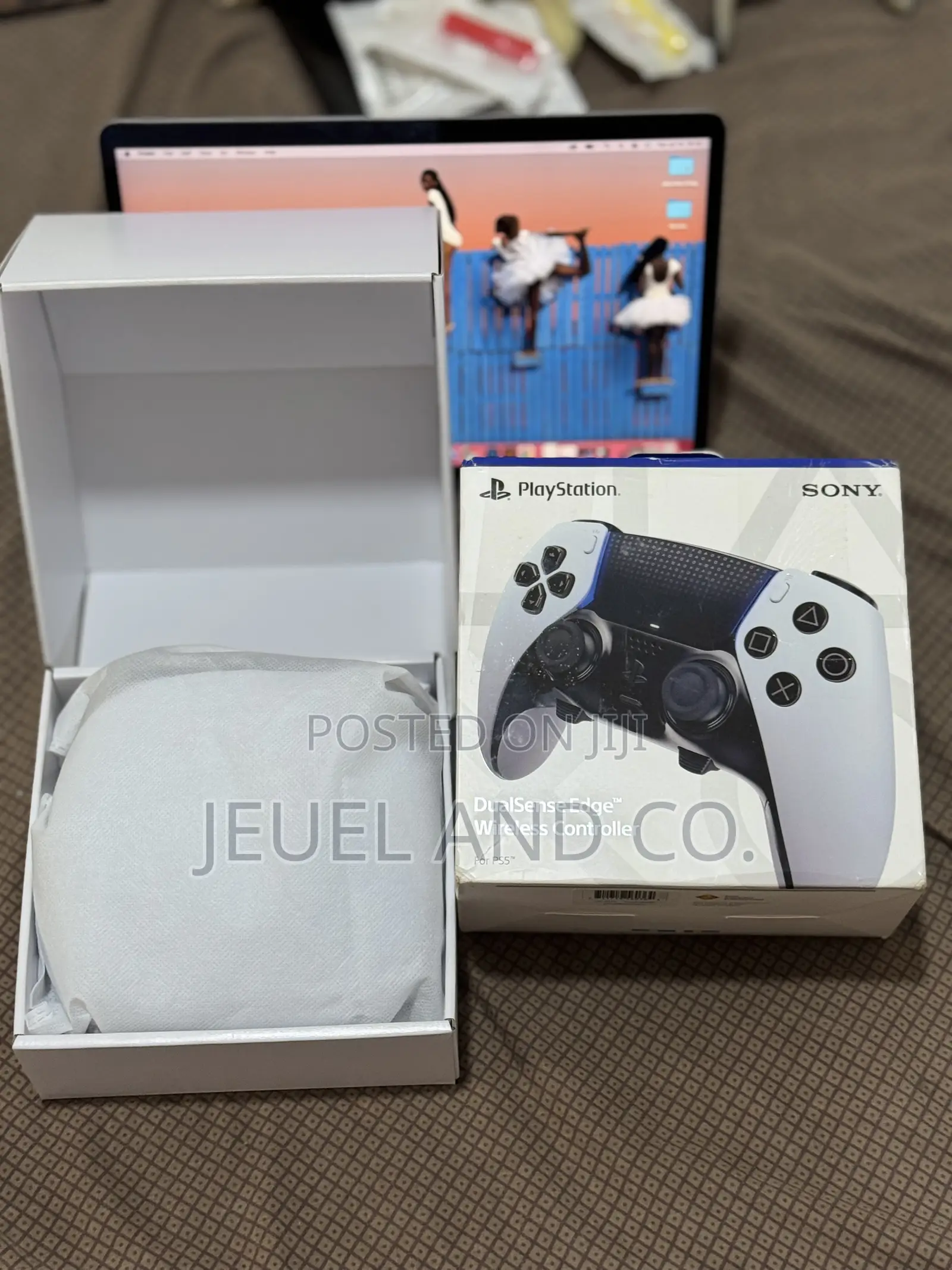 Sony Dual Sense Wireless Controller - Almost New With Box( Mint )