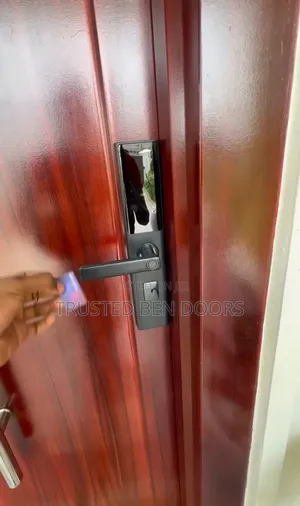 Tuya App Wifi Biometric Smart Door Locks for Apartments
