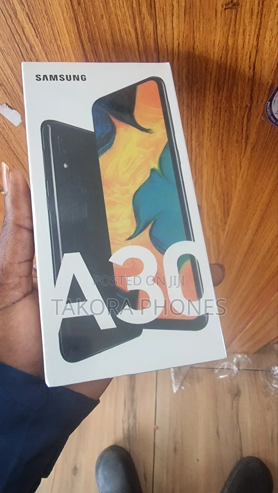 New Samsung Galaxy A30 64 GB Black