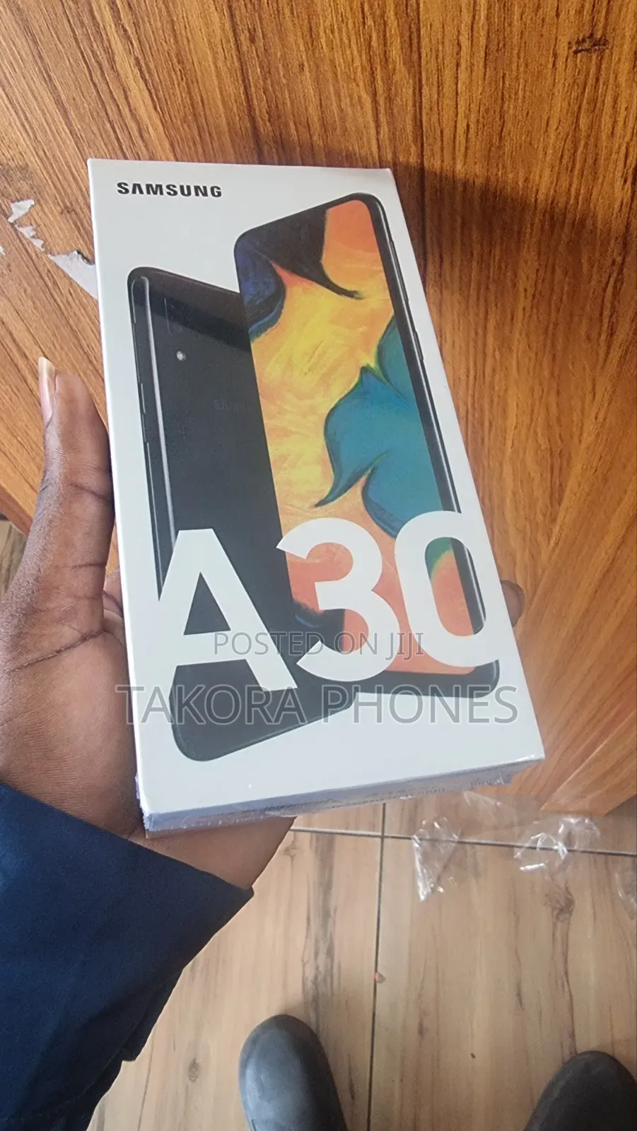 New Samsung Galaxy A30 64 GB Black