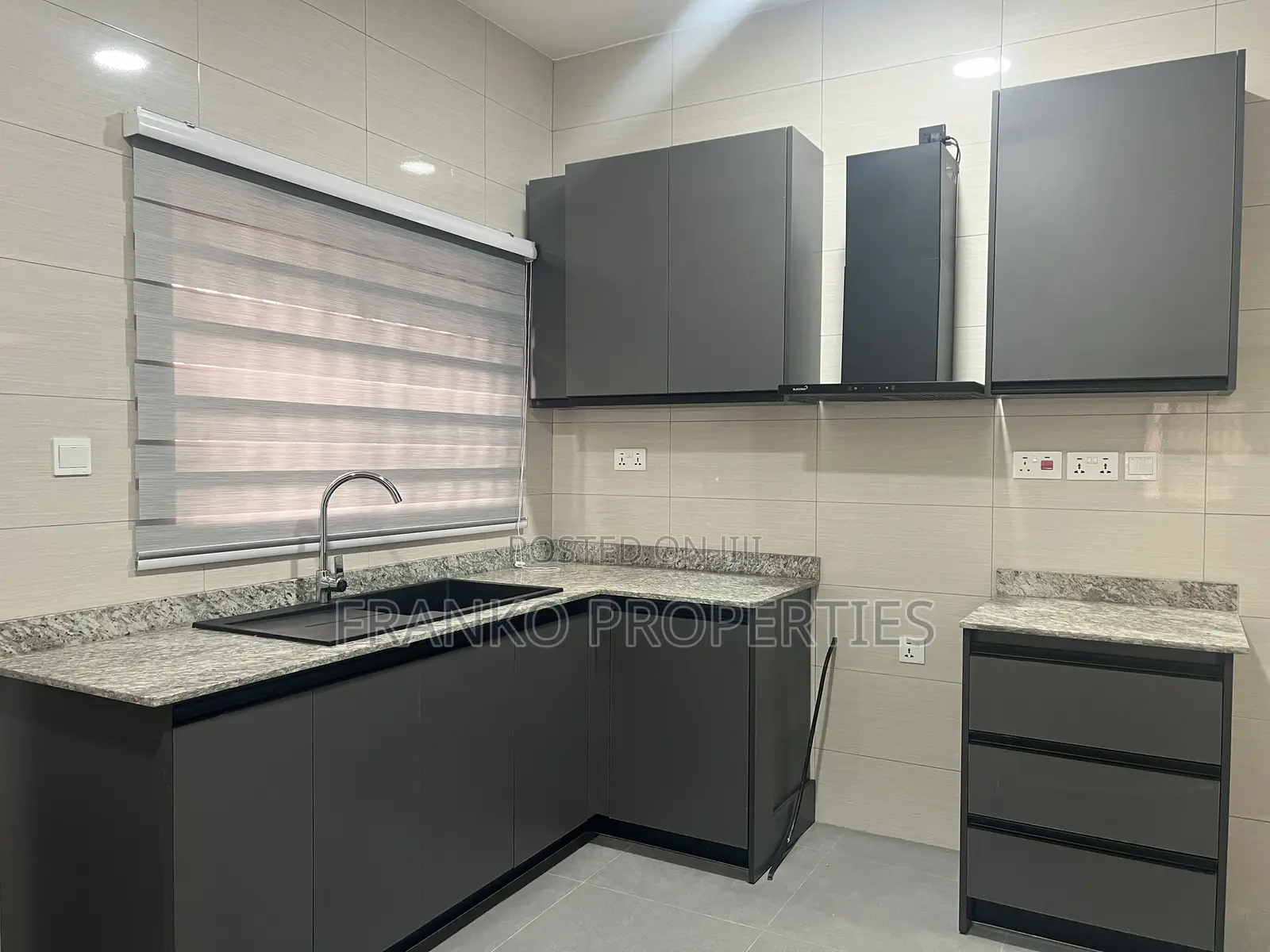 3bdrm House in Franko Properties, Ability for rent