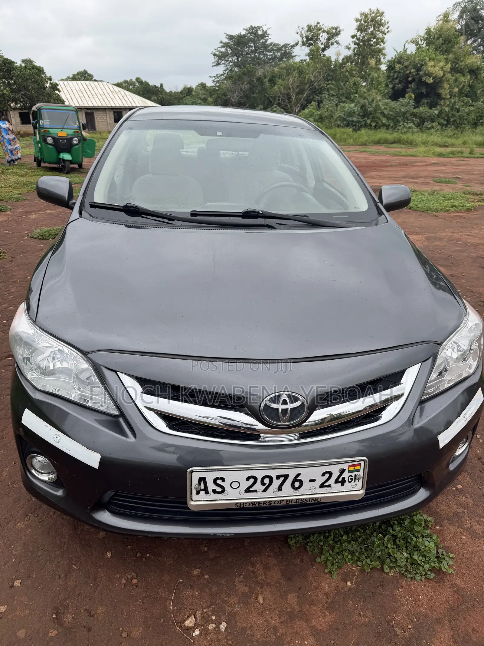 Toyota Corolla L 4dr Sedan (1.8L 4cyl 5M) 2013 Gray