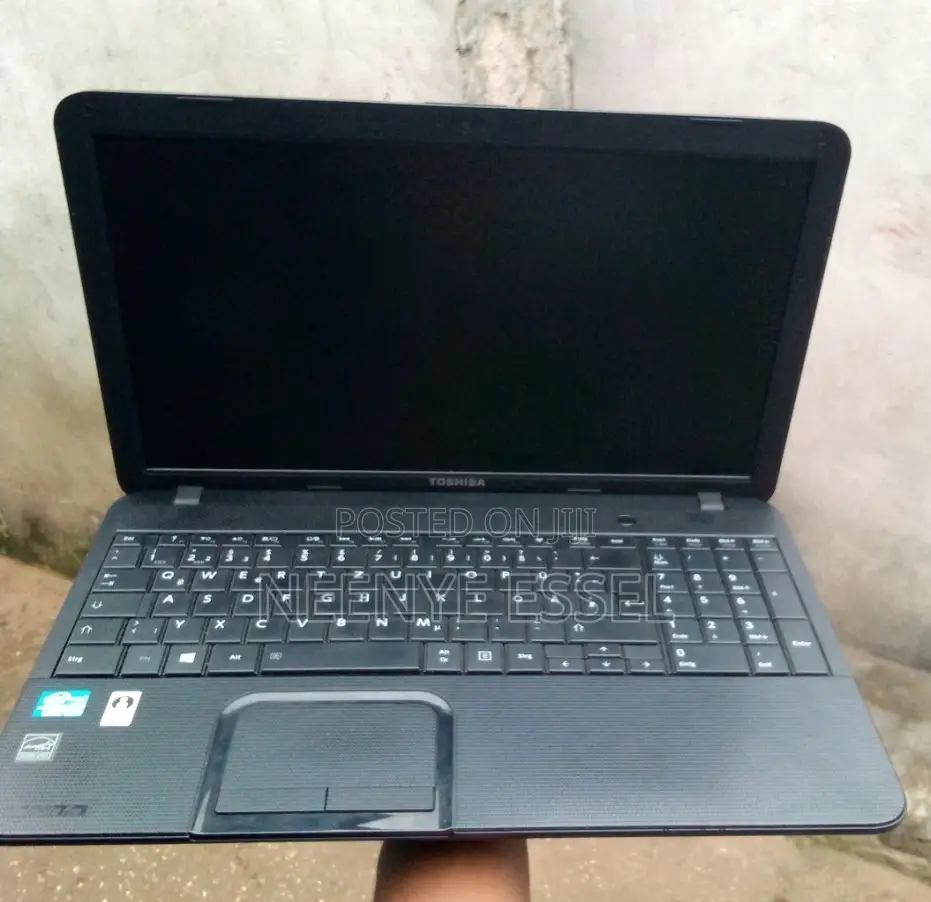 Laptop Toshiba Satellite Pro C640 8GB Intel Core i3 HDD 256GB