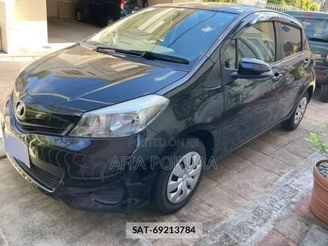 Toyota Vitz 2013 Black