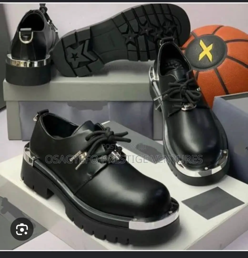 High-Gloss Patent Leather Finish Oxfords Shoes