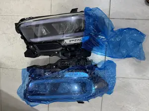 Toyota Tacoma 2017,2018,2020,2021 Spec Headlight Available