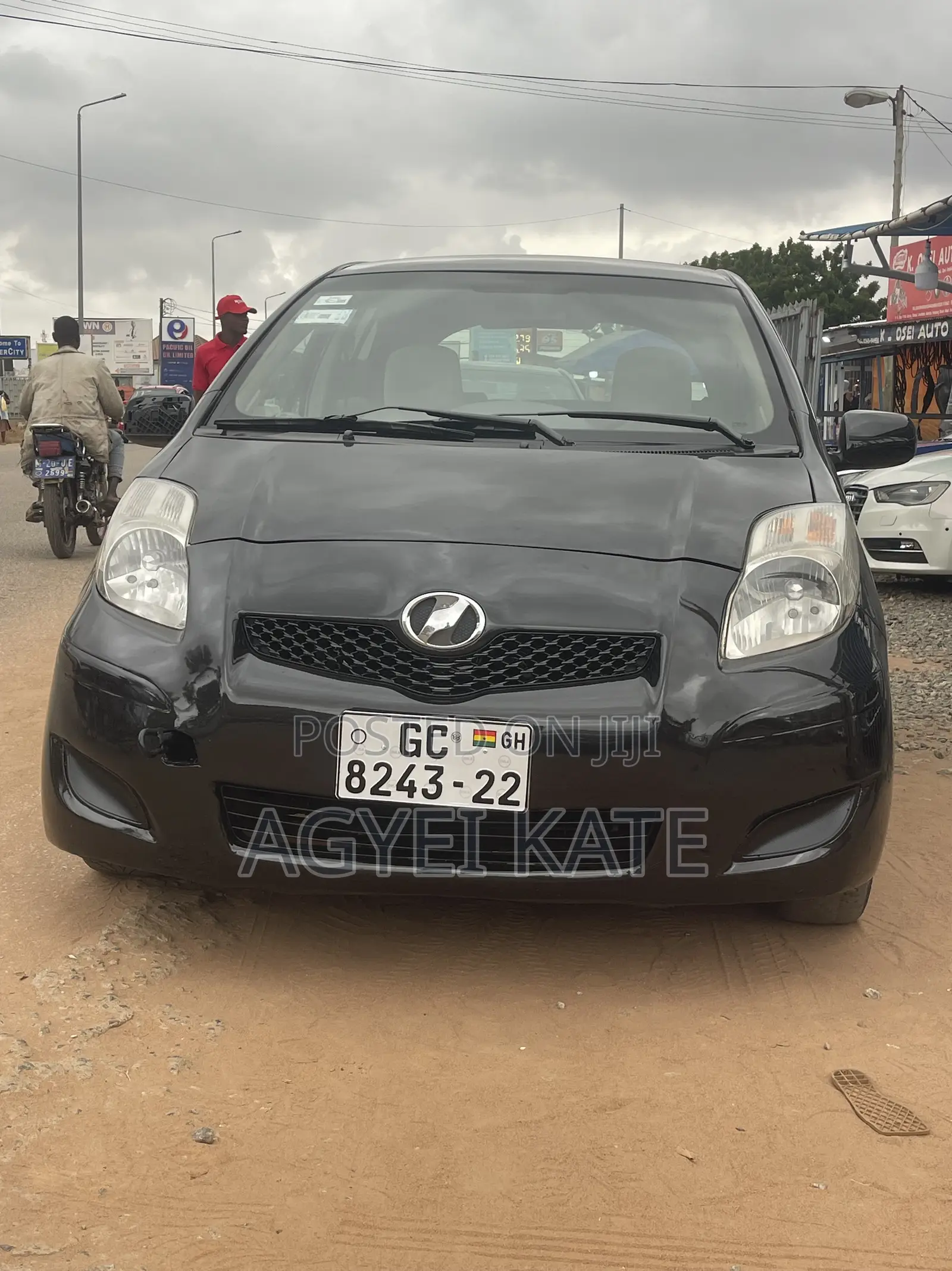 Toyota Vitz 1.3 AWD 3dr 2010 Black