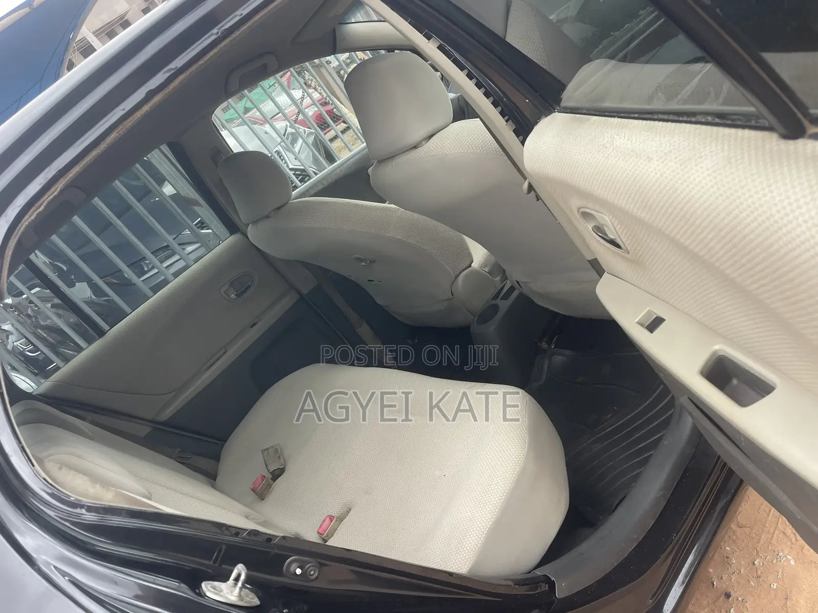 Toyota Vitz 1.3 AWD 3dr 2010 Black