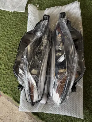 Toyota Corolla 2017,2018, Sport Headlights Available