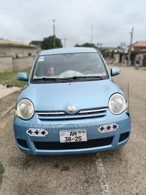 Toyota Sienta 2013 Blue