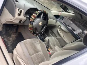 Toyota Corolla 2010 White