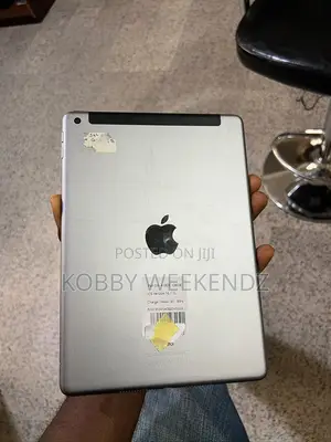 Apple iPad 9.7 128 GB Silver