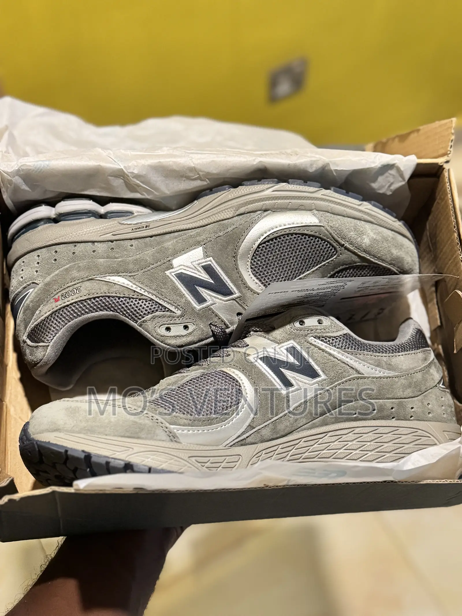 New Balance 2002R