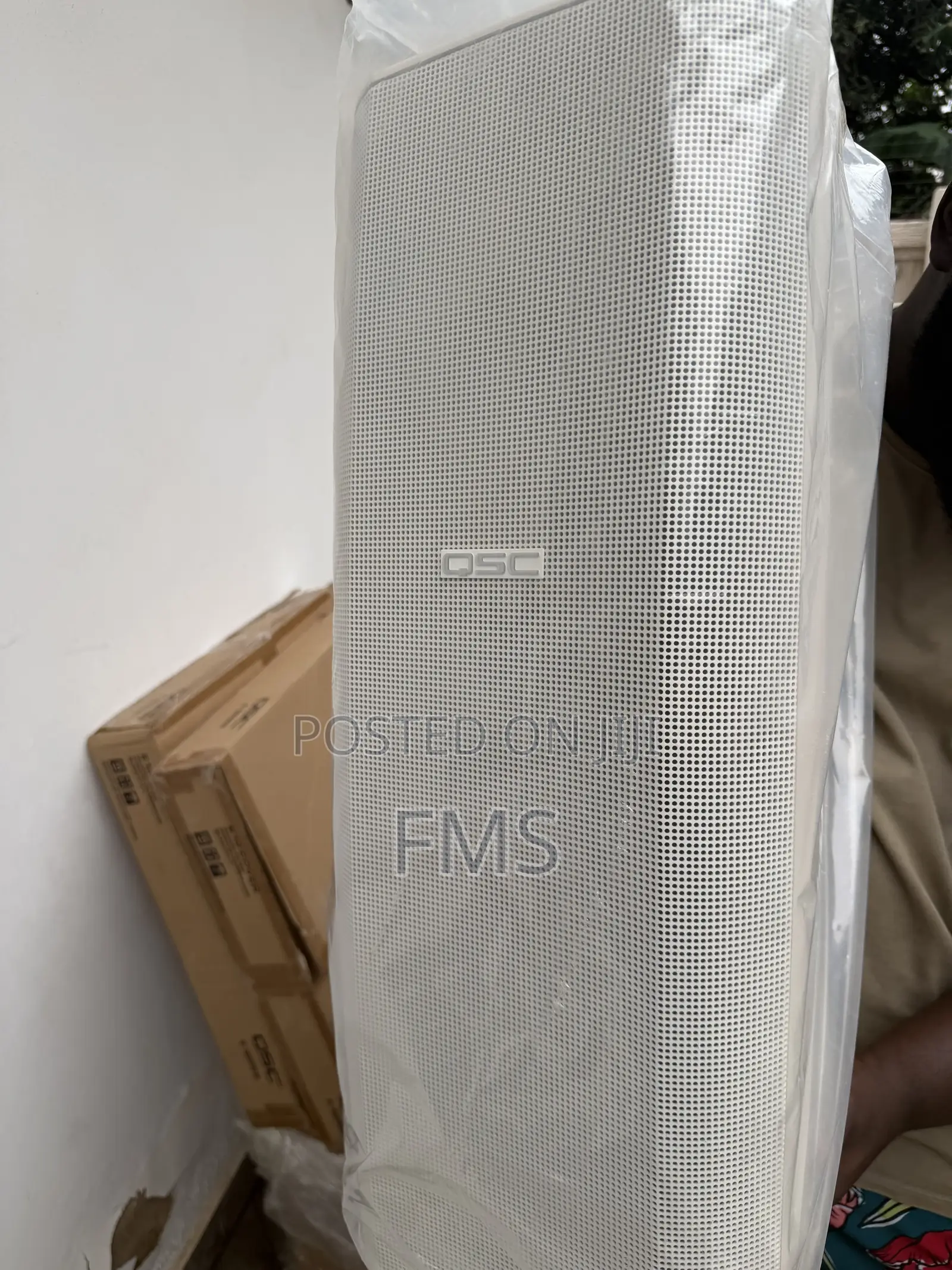 NEW QSC AD-S282H AcousticDesign Dual 8" Surface Loudspeaker White