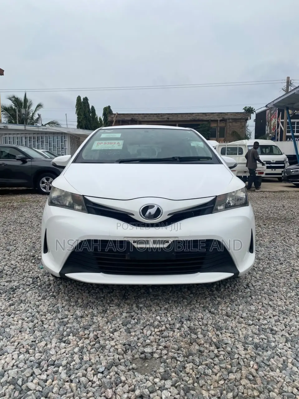 Toyota Vitz 2014 White