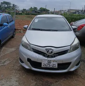 Toyota Vitz 1.3 AWD 3dr 2012 Silver