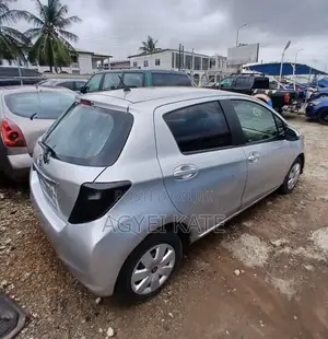 Toyota Vitz 1.3 AWD 3dr 2012 Silver