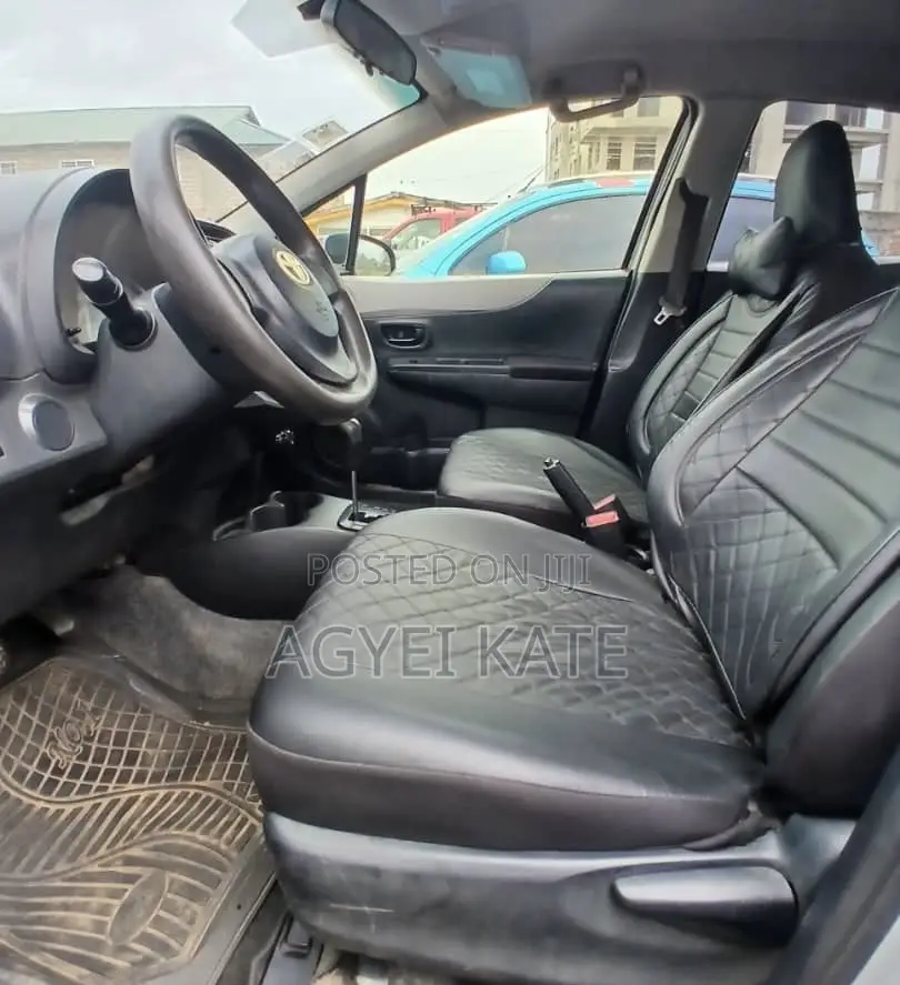 Toyota Vitz 1.3 AWD 3dr 2012 Silver