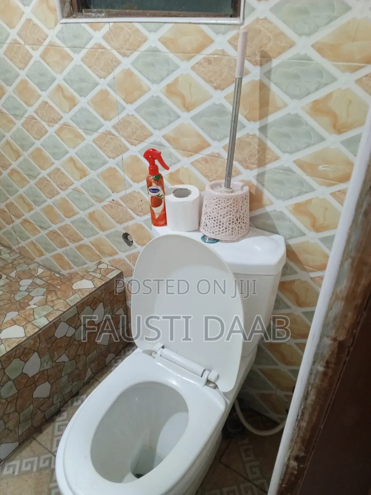 1bdrm Apartment in Chamber And Hall, Circle Station Area for rent