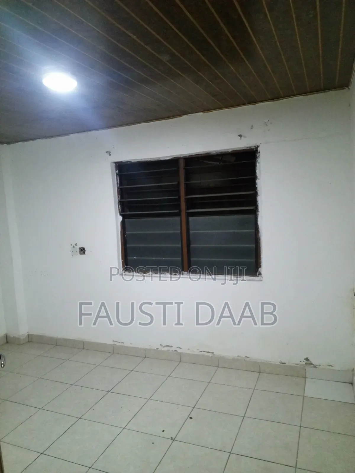 1bdrm Apartment in Chamber And Hall, Circle Station Area for rent