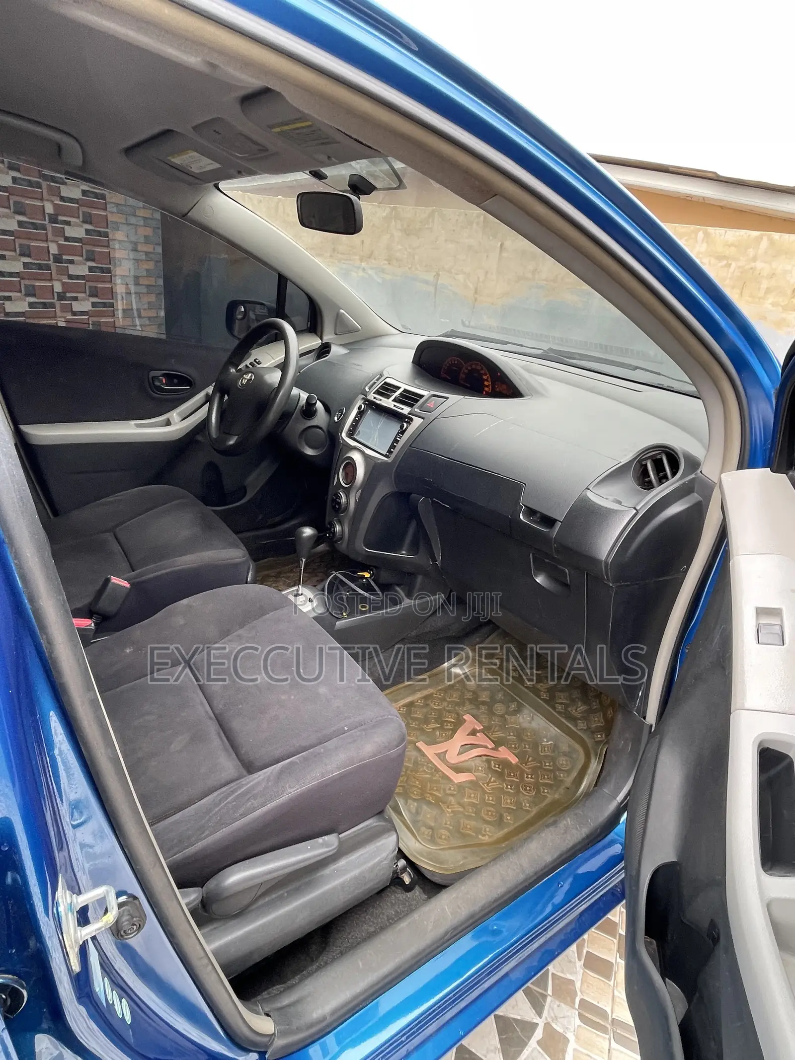 Toyota Yaris 2010 Blue