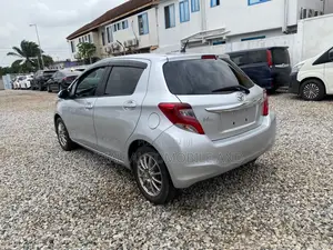Toyota Vitz 2014 Silver