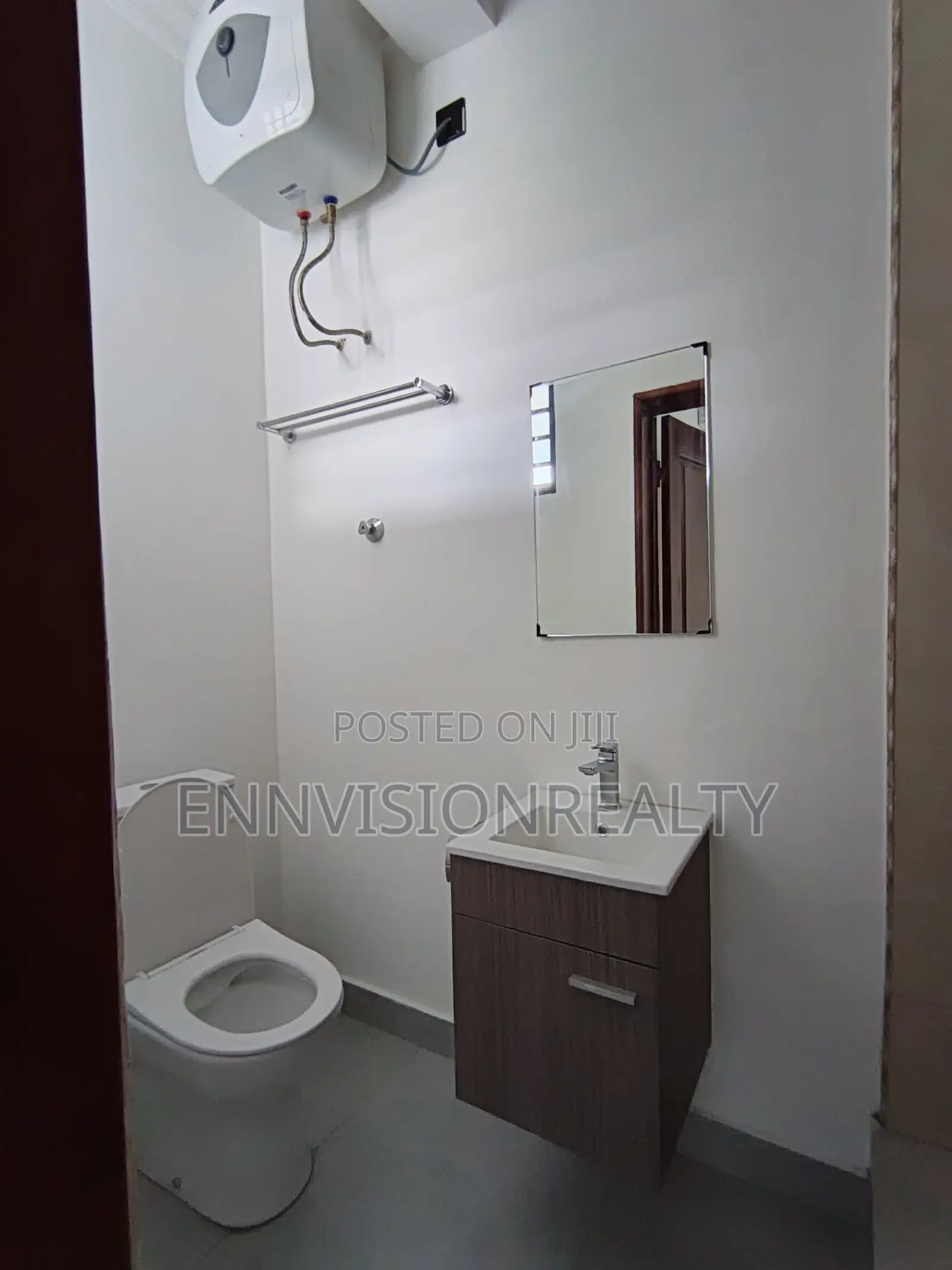 4bdrm Apartment in Mariville, Accra Metropolitan for sale
