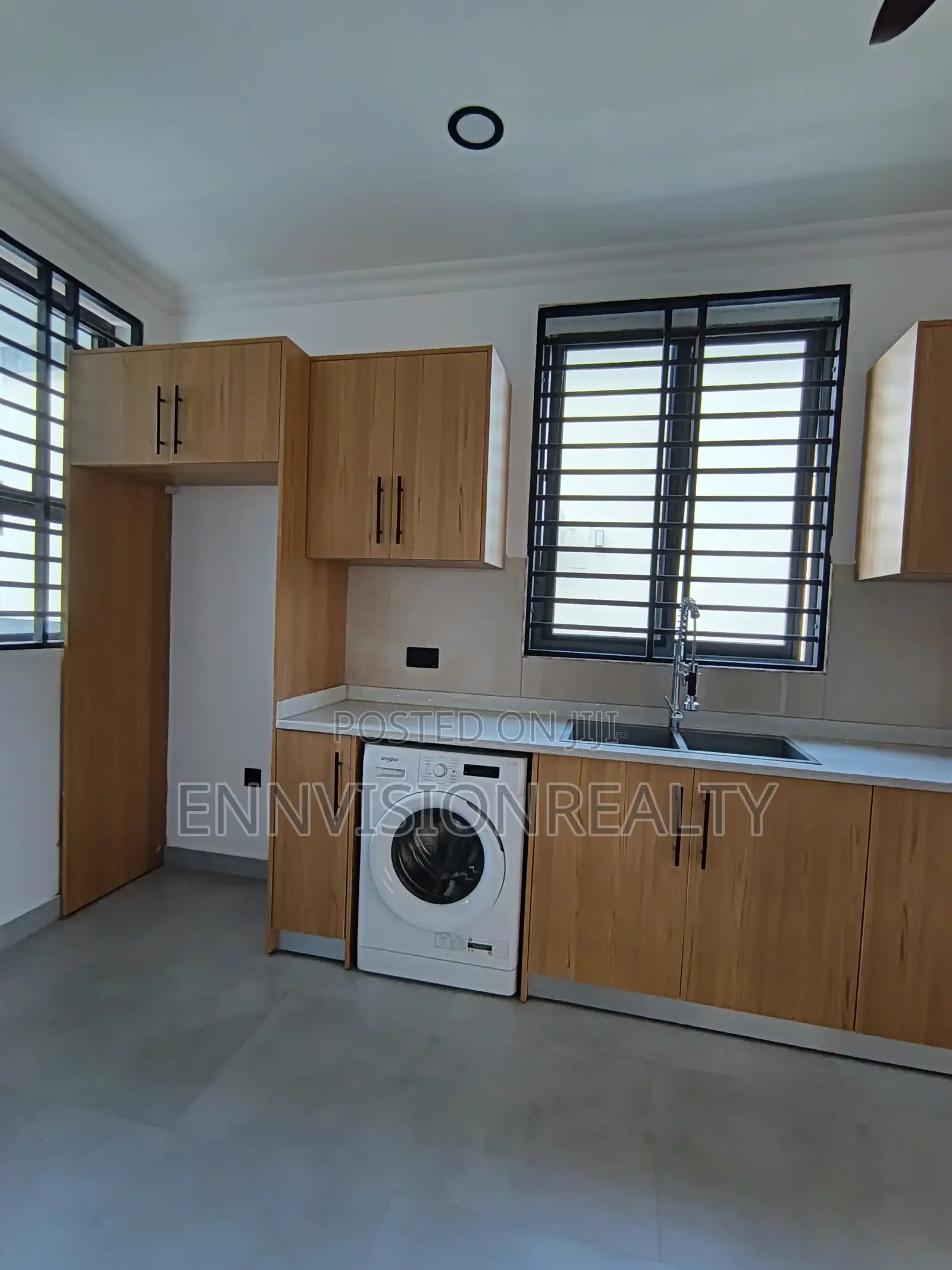 4bdrm Apartment in Mariville, Accra Metropolitan for sale