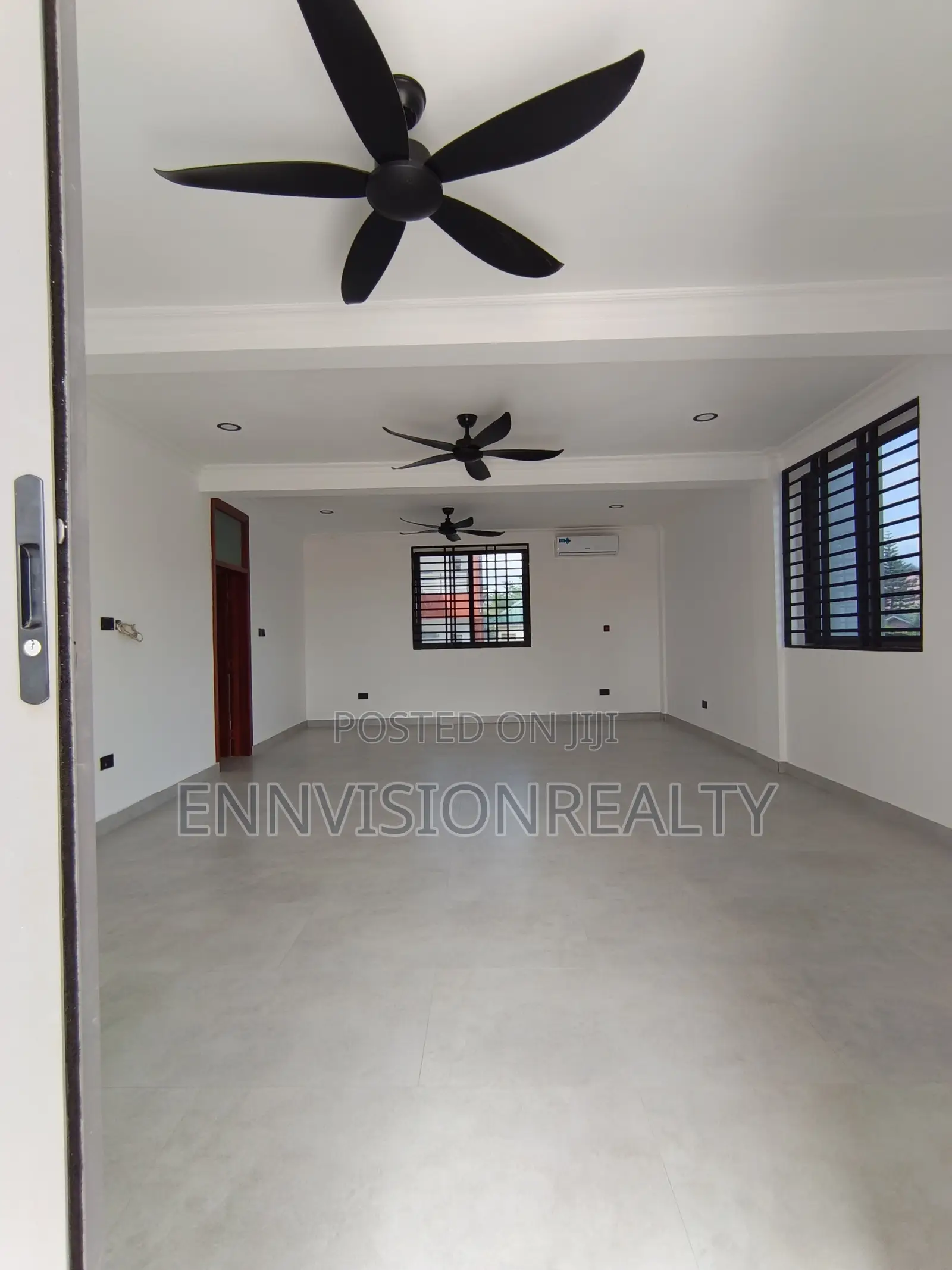 4bdrm Apartment in Mariville, Accra Metropolitan for sale