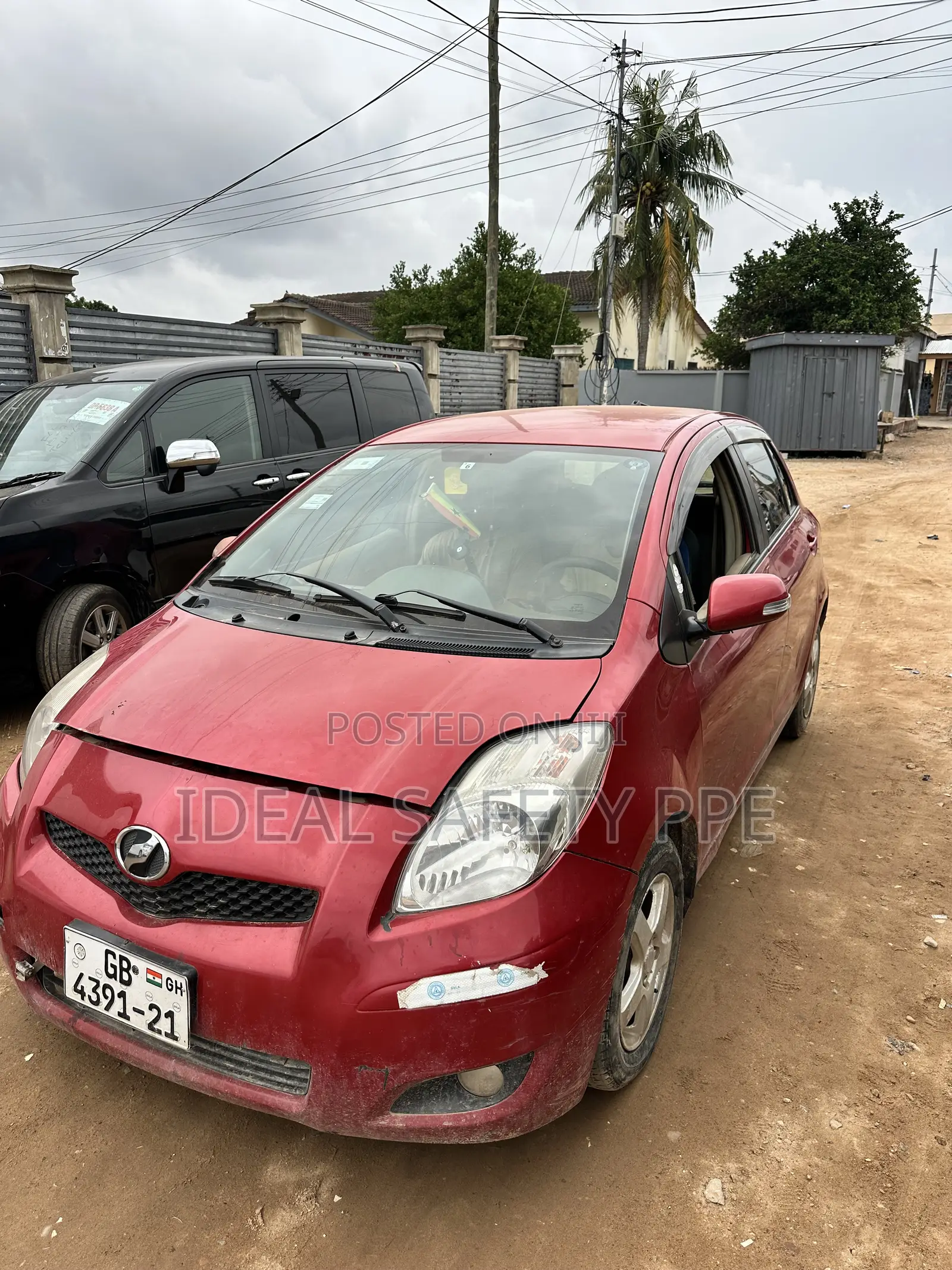 Toyota Vitz 2009 Red
