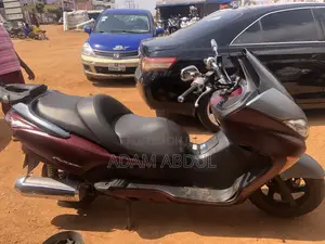 Honda Forza 2012