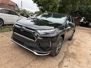 Toyota RAV4 XLE 2022 Black